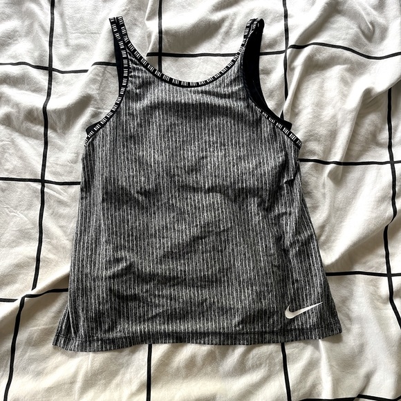 Nike Tops - Womens Nike workout tank, with built in bra